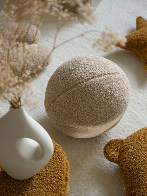 Biscuit Ball Cushion – Image 2